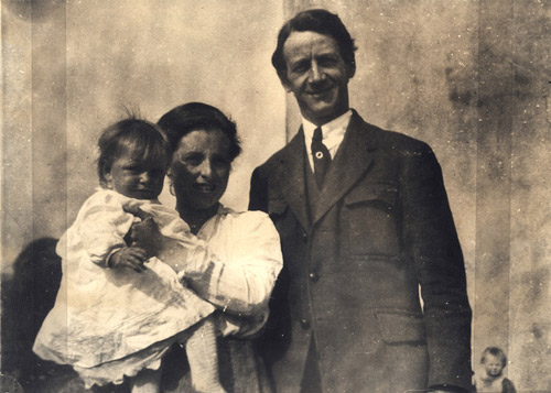 May-Terence-and-Muriel-MacSwiney-Family-02