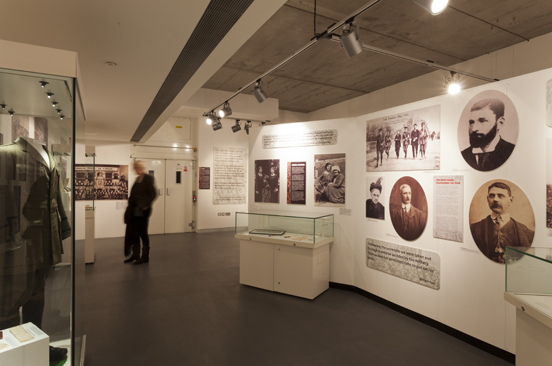 1916-Exhibition_Installation-Photos-06