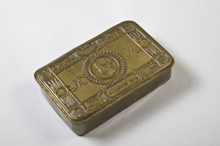 2009.3.1-D18.4-Box-Metal-Christy-Barrys-Christmas-Box-1914-Great-War-