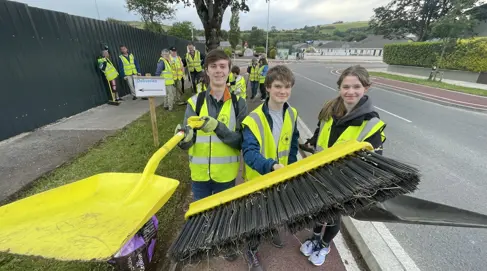 Ballincollig Tidy Towns Volunteers Cleaning The Verges As They Prepare The Town To Represent Ireland In The International Communities In Bloom Competition.
